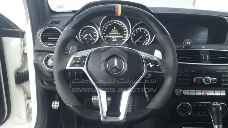 WDDGJ7HB7DG056594 Auction: EmiratesAuction Lot: 428637 WDDGJ7HB7DG056594 Mercedes C 63 AMG 2013 WHITE Photo 6