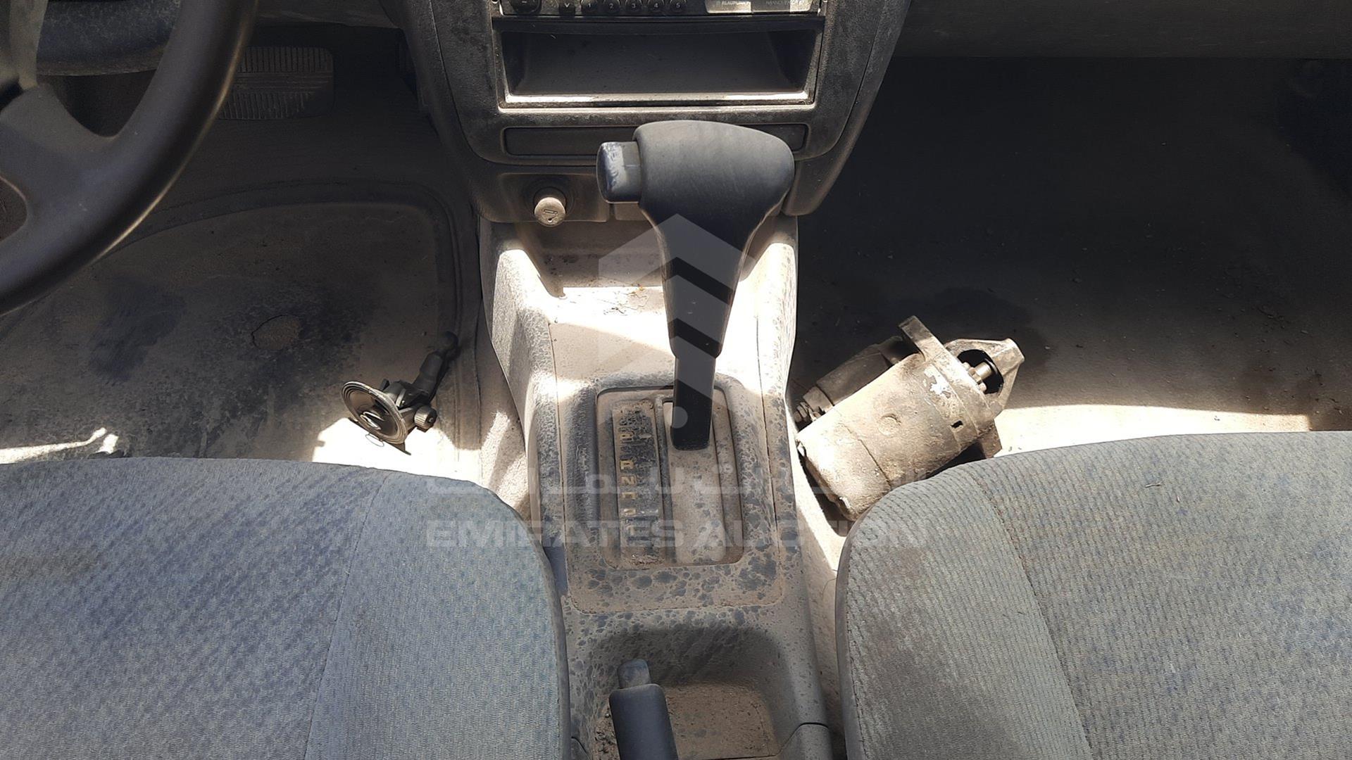 2000 NISSAN SUNNY VIN: JN1BB41S0YW005527
