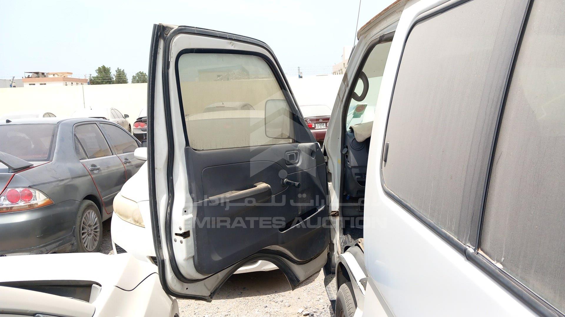 2005 NISSAN URVAN VIN: JN6FE54S95X417956