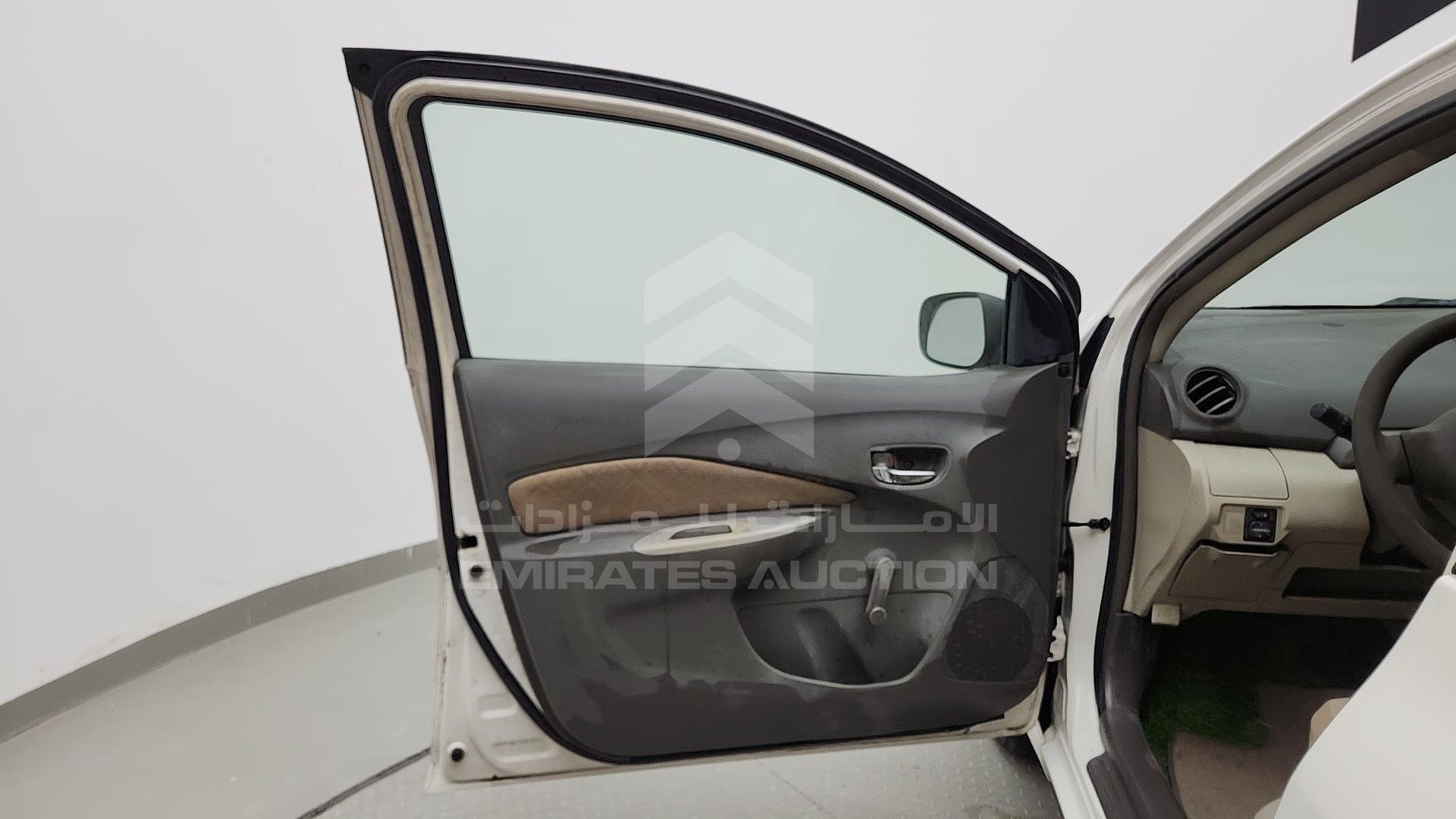 2010 TOYOTA YARIS VIN: JTDBW9237A1193939