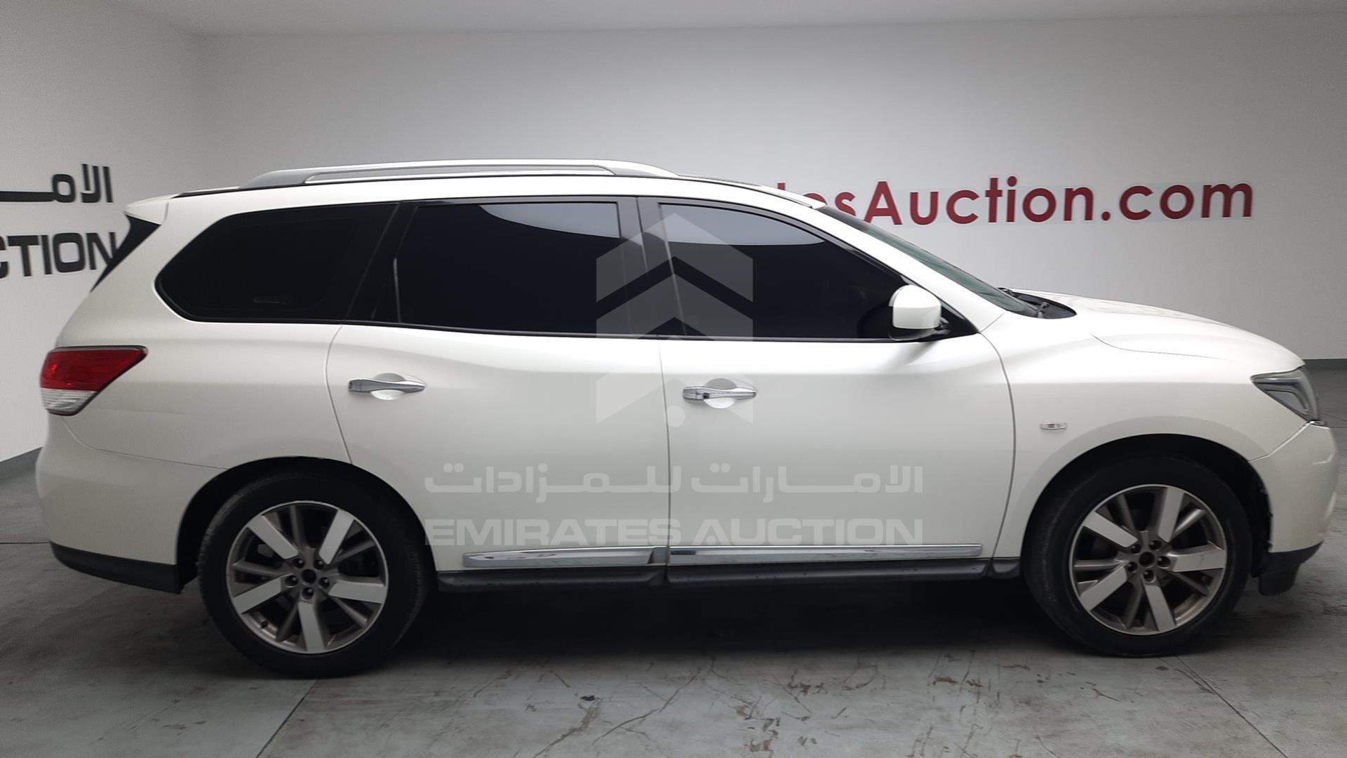 2015 NISSAN PATHFINDER VIN: 5N1AR2M57FC691395