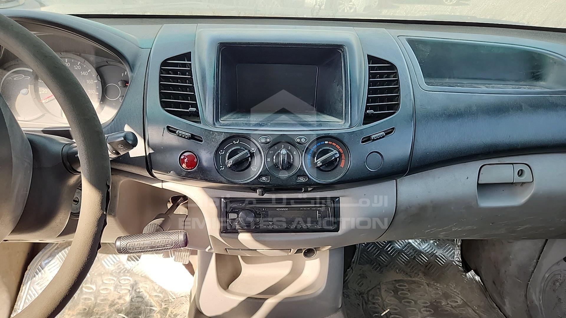 2014 MITSUBISHI L 200 VIN: MMBJNKA50ED004893