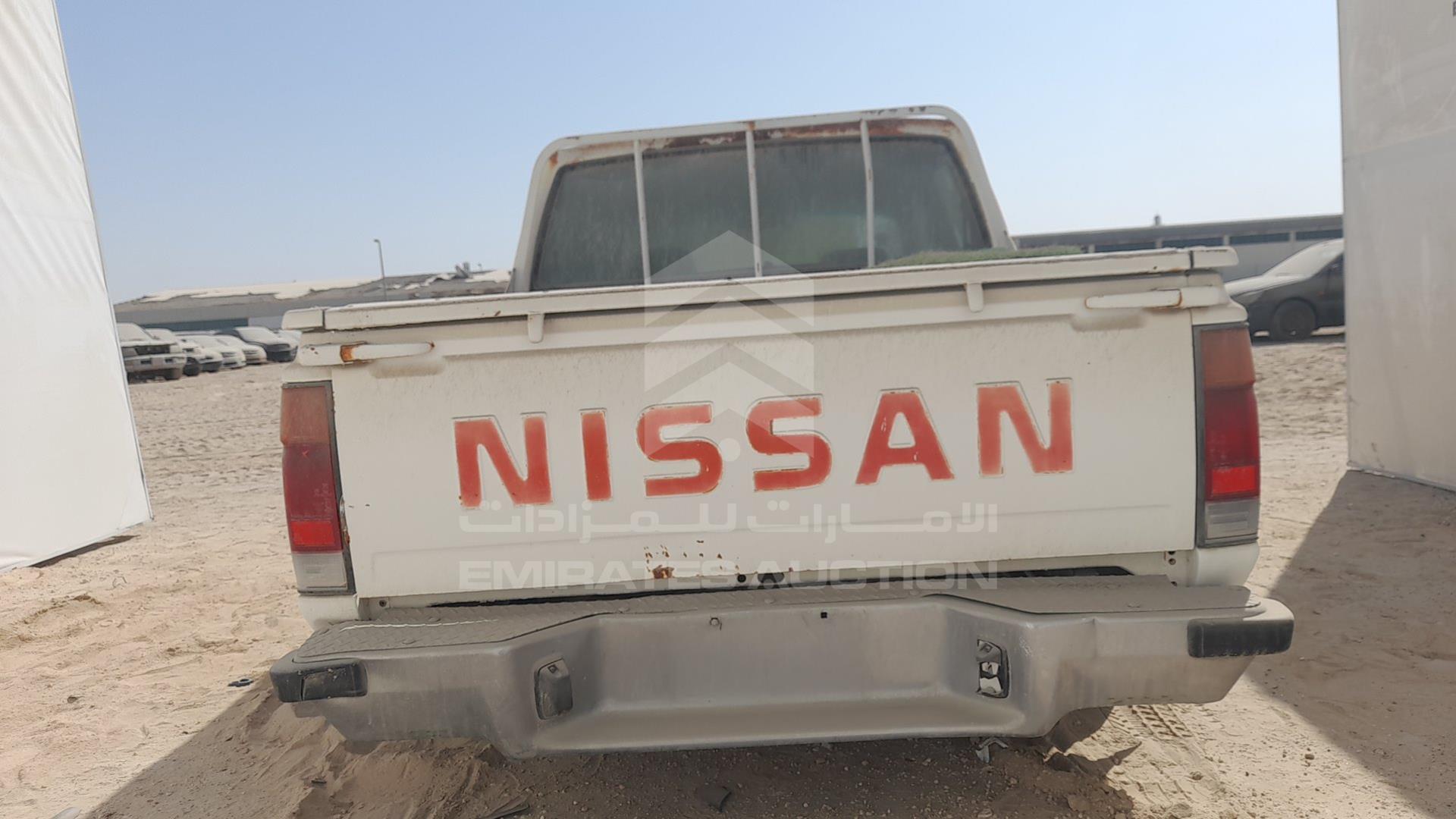 2001 NISSAN 2400 VIN: JN6BD23S71X079162