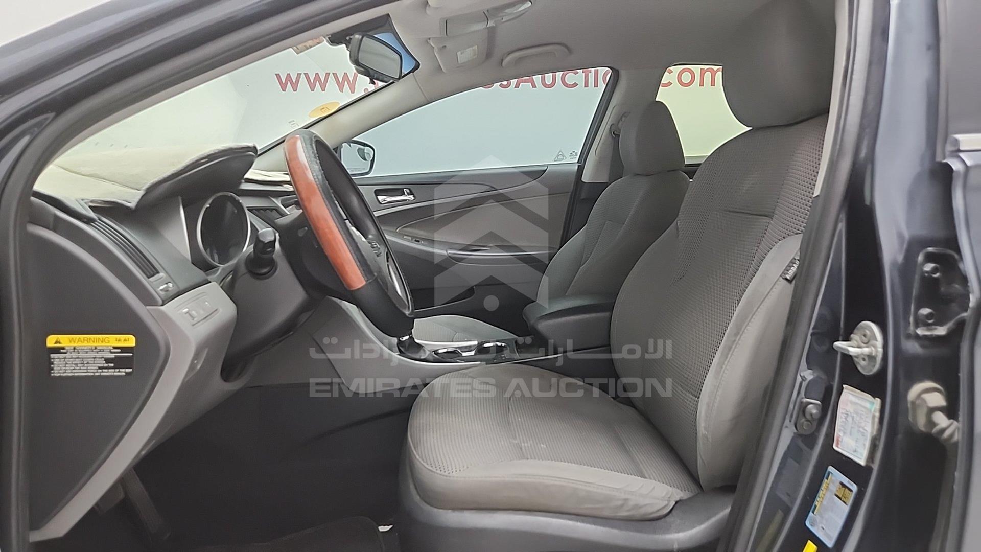 2013 HYUNDAI SONATA VIN: 5NPEB4AC5DH513740