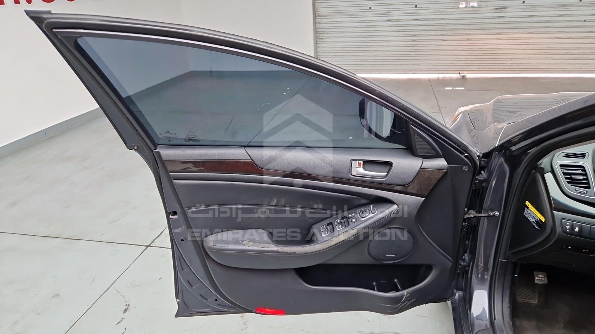 2015 KIA CADENZA VIN: KNALN4D71F5194432
