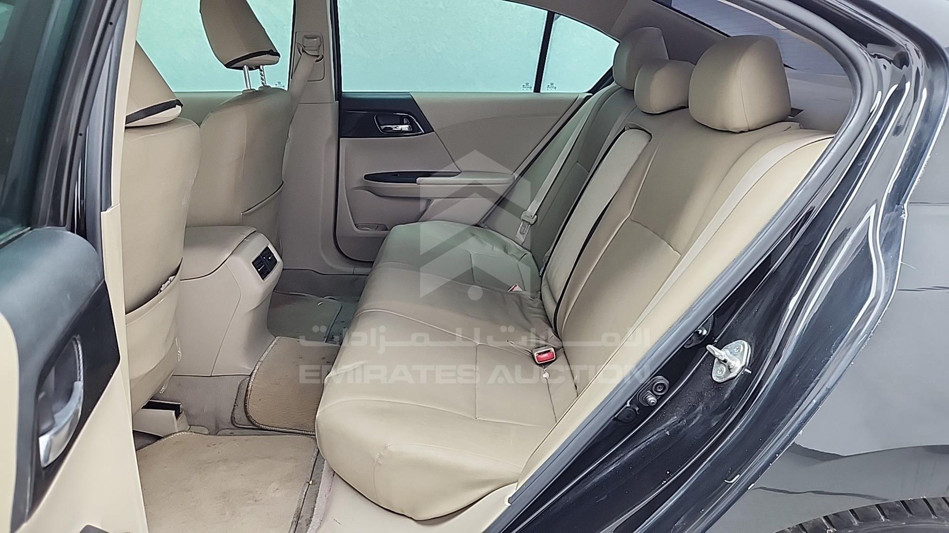 2016 HONDA ACCORD VIN: LUCCR2646G3408144