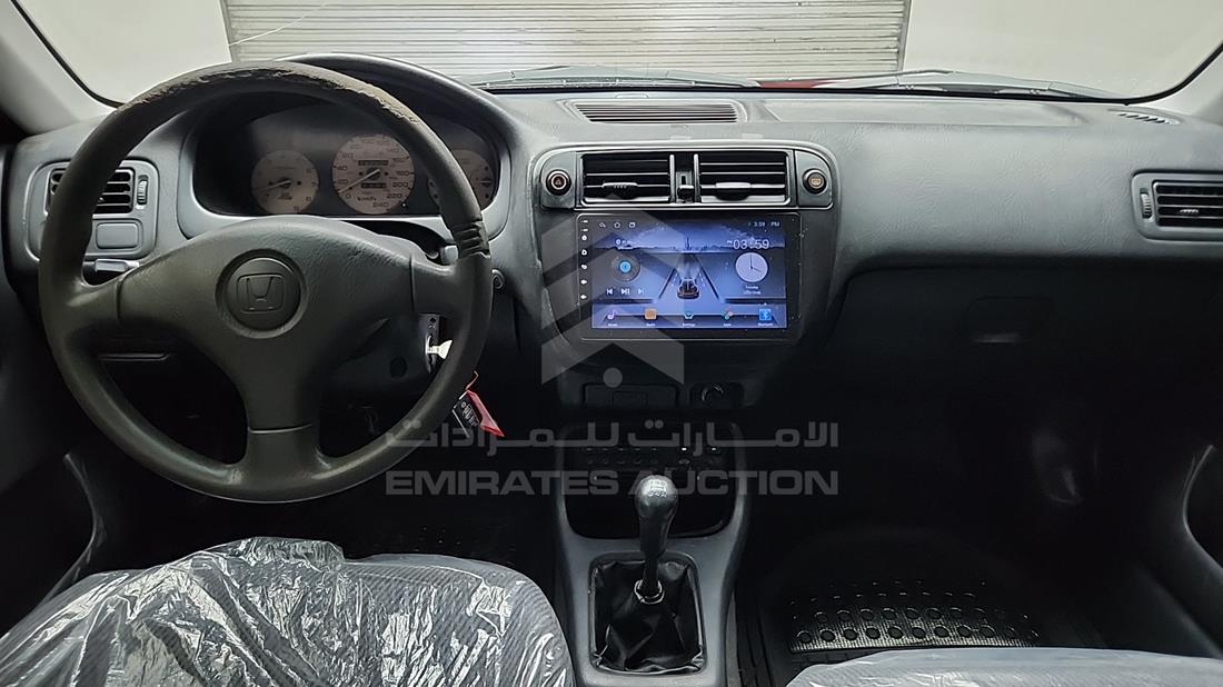هوندا سيفيك 1998 — نظم الترفيه وكاميرا المراقبة والملاحة — صورة 16