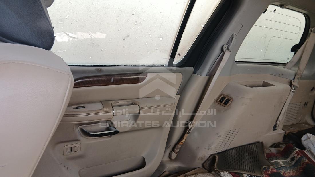 نيسان أرمادا 2009 — الباب الخلفي الأيمن — صورة 21