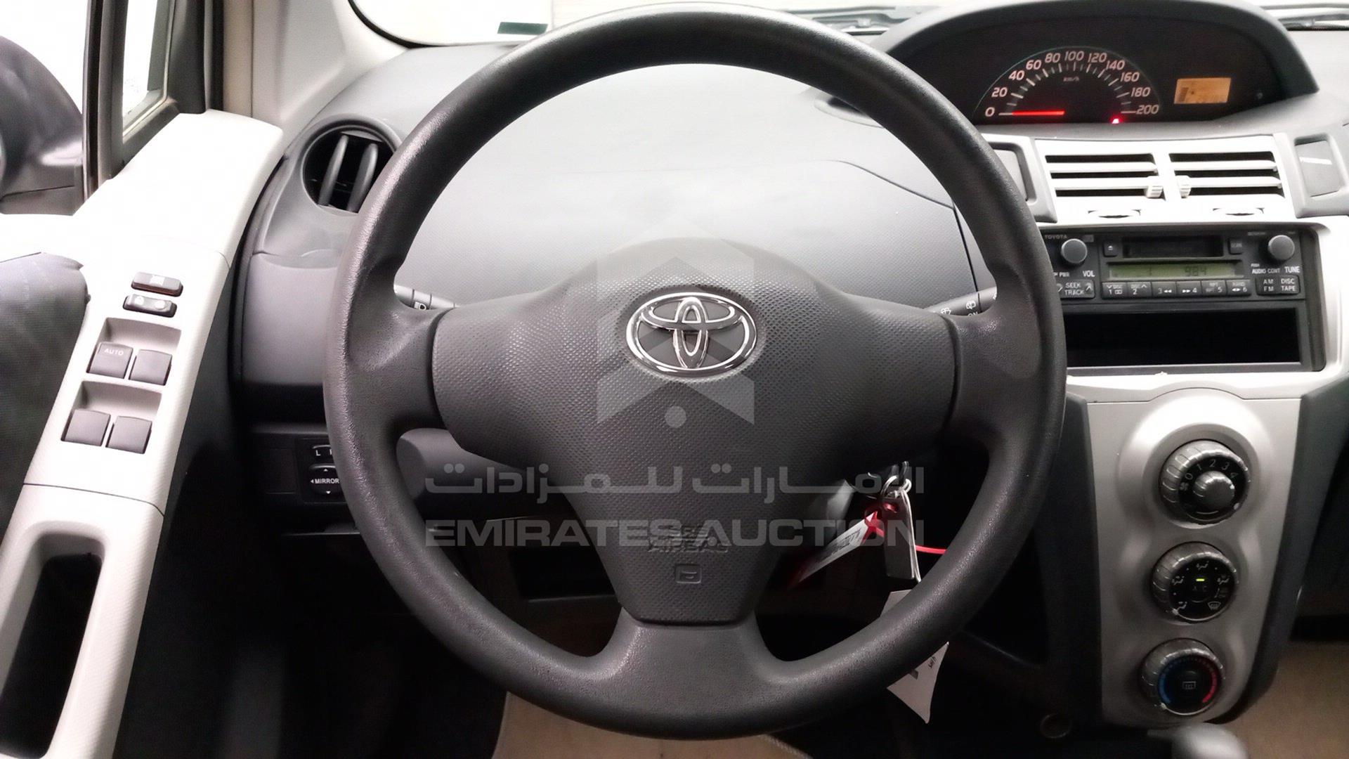 2006 TOYOTA YARIS VIN: JTDKW923765022611