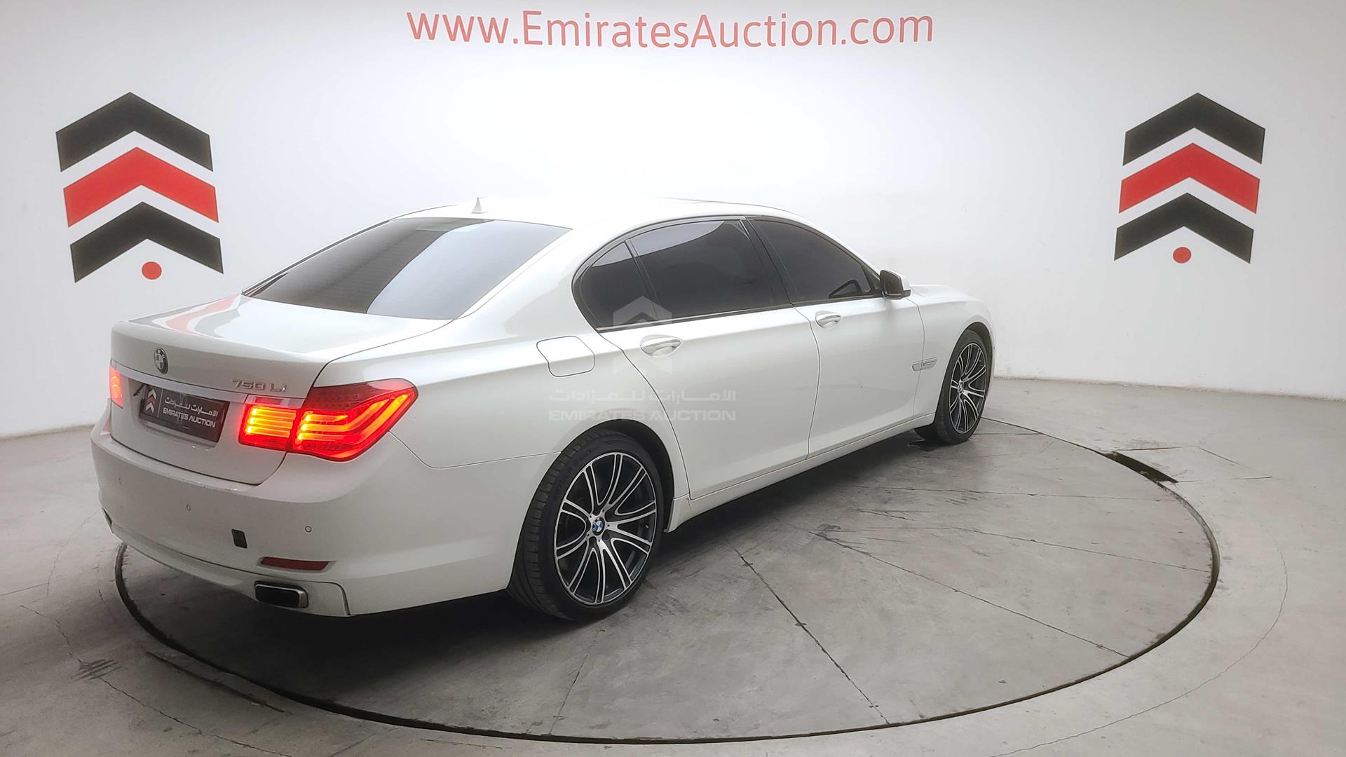 2009 BMW 750 I VIN: WBAKB81069CY52975