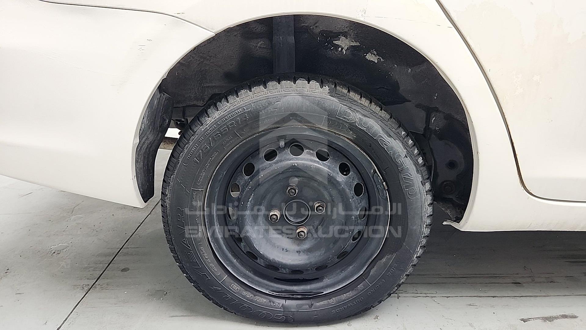 2009 TOYOTA YARIS VIN: JTDBW923294025975