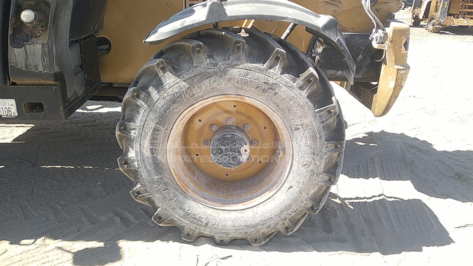 2014 CATERPILLAR TH414 VIN: YC5000000TBZ00900