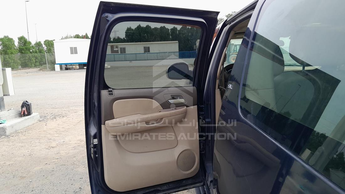 جي ام سي يوكون 2007 — الباب الخلفي الأيسر — صورة 19
