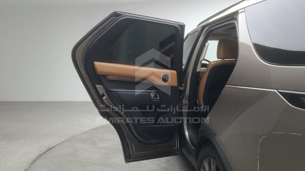 Land Rover Discovery 2017 SALRHBBV2HA021354 Image 38