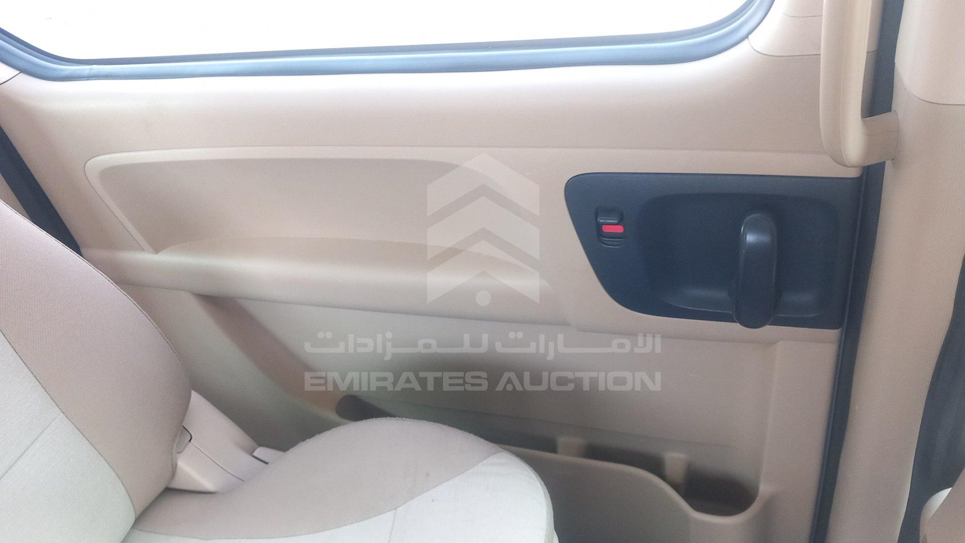 2012 HYUNDAI H1 VIN: KMHWH81R3CU337401