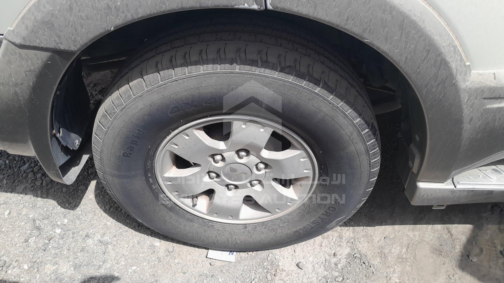 2005 MITSUBISHI PAJERO VIN: JMYLRV73W5J706988