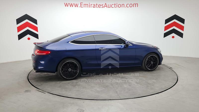 WDDWJ4JB4HF383700 Auction: EmiratesAuction Lot: 406062 WDDWJ4JB4HF383700 Mercedes C 300 2017 BLUE Photo 50