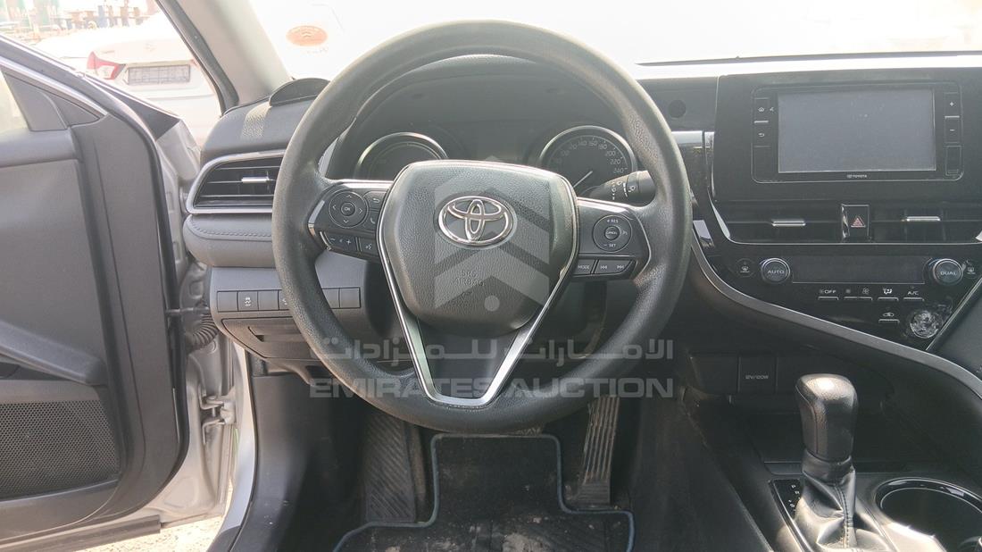 2024 Toyota Camry — Steering & Mounted Controls — Photo 13