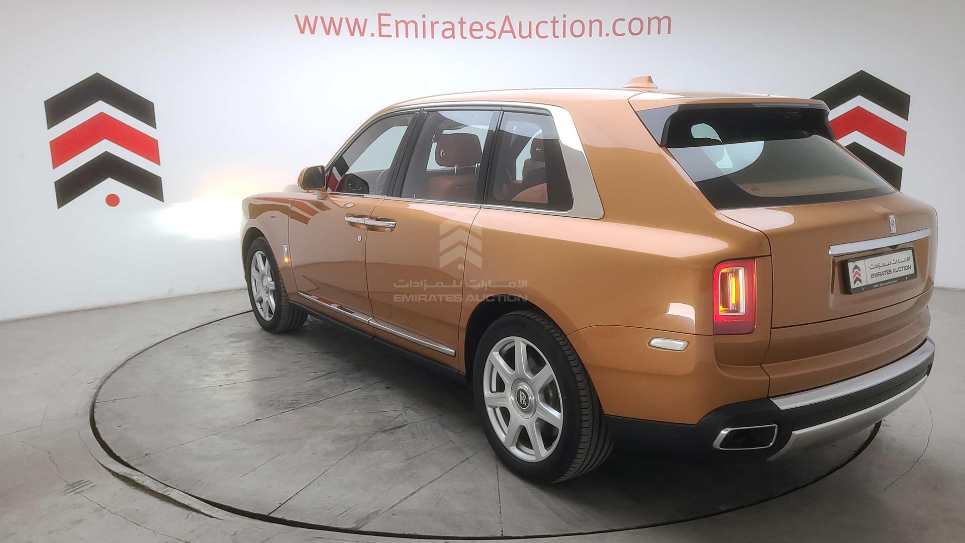 2019 ROLLS-ROYCE CULLINAN VIN: SCA689X09KU110187