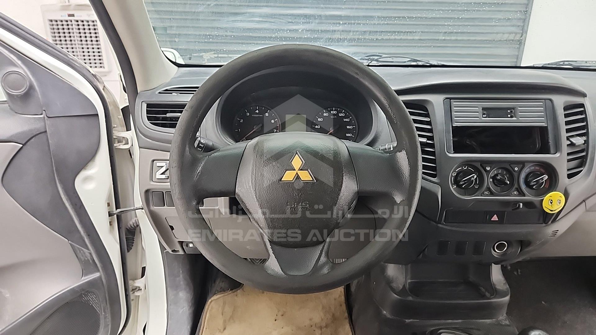 2016 MITSUBISHI L 200 VIN: MMBJNKJ40GH059683