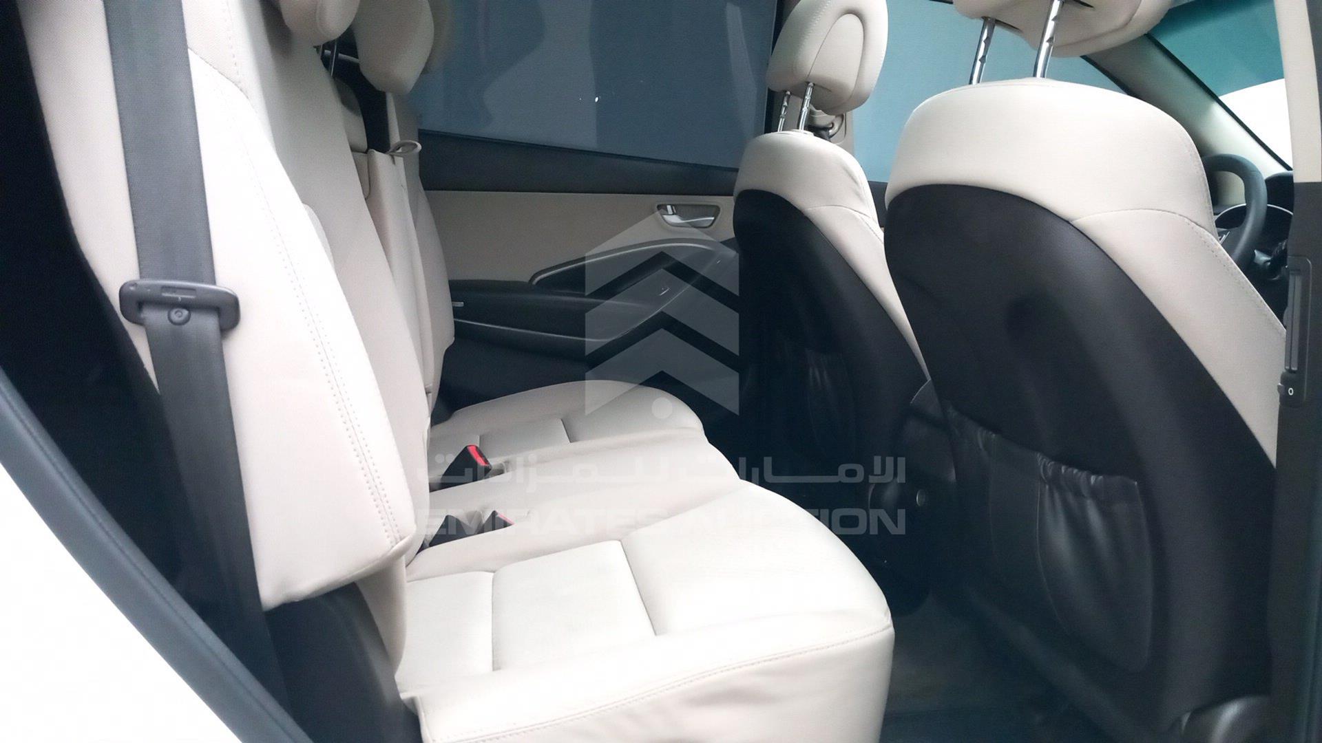 2016 HYUNDAI SANTA FE VIN: KMHSN81EXGU114119