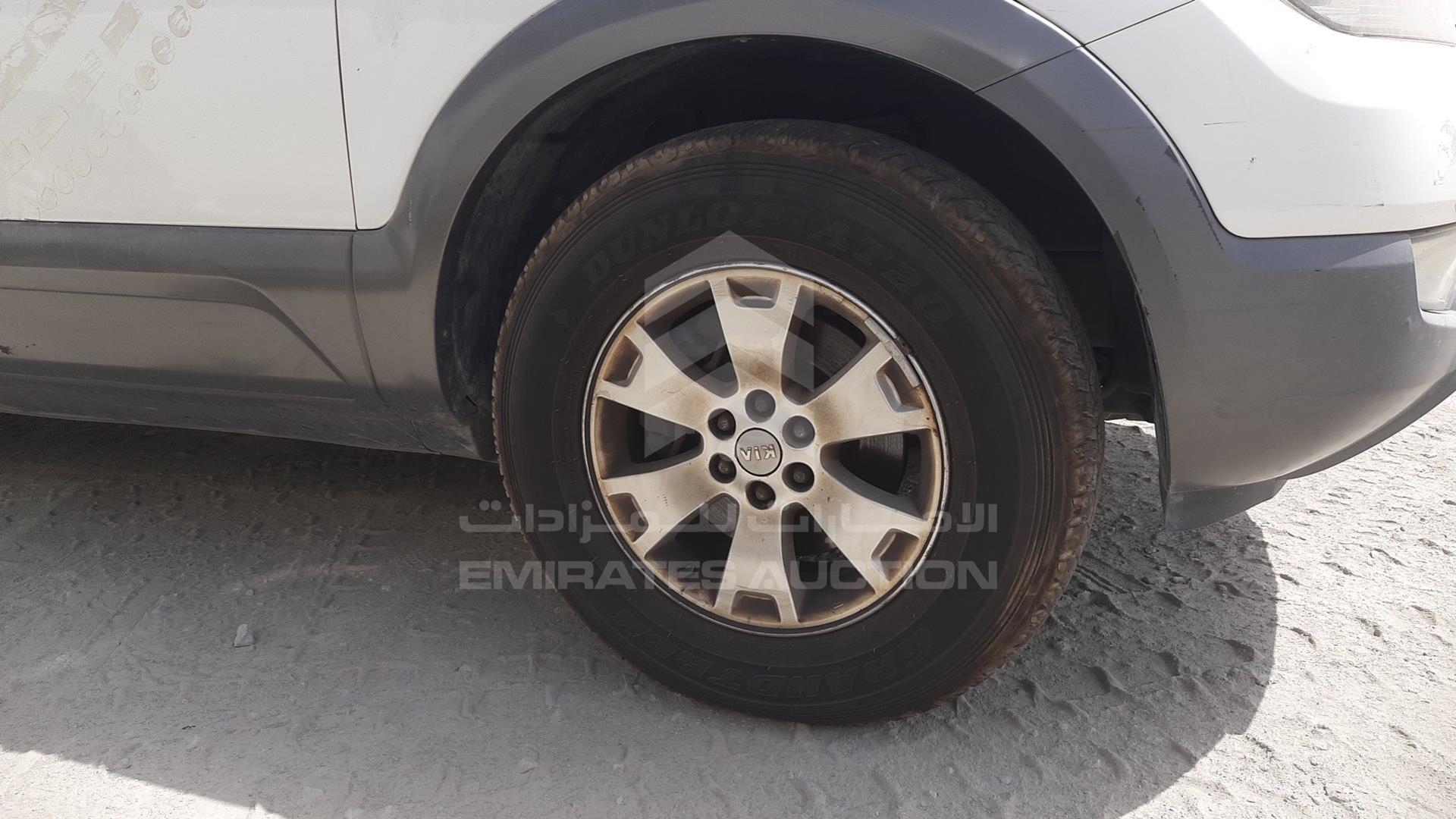2015 KIA MOHAVE VIN: KNAKM811XF5127687