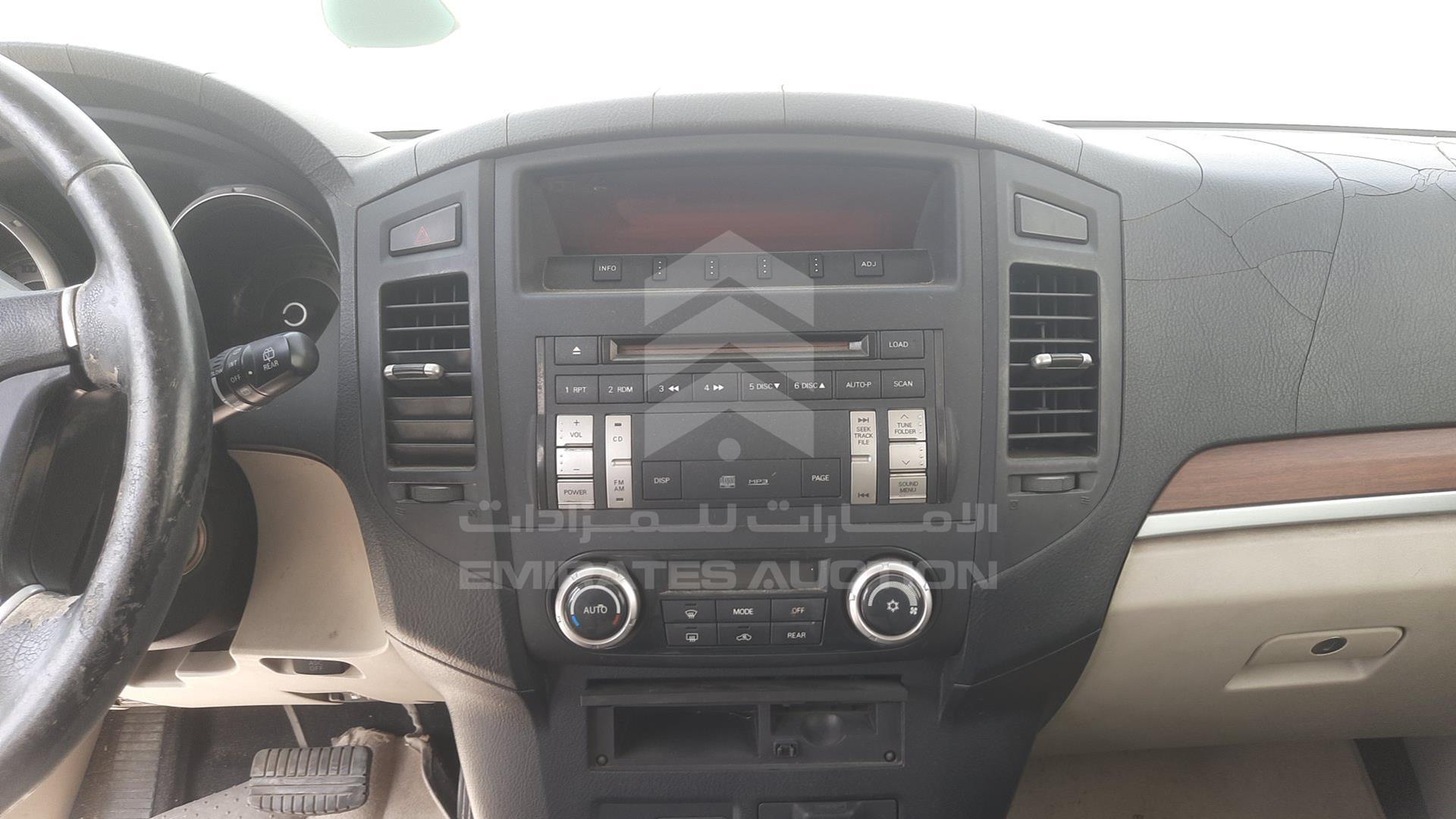 2008 MITSUBISHI PAJERO VIN: JMYLRV93W8J730399