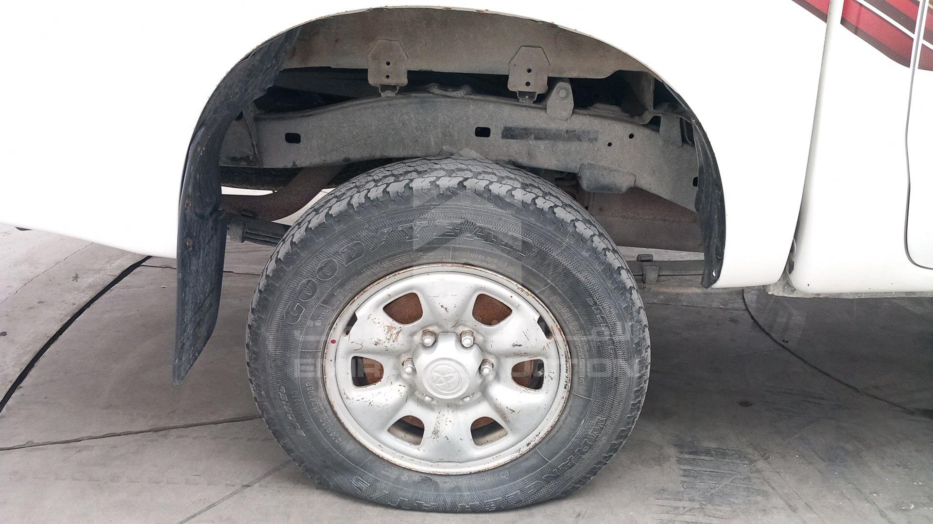 2013 TOYOTA HILUX VIN: MR0FX22G0D1359913