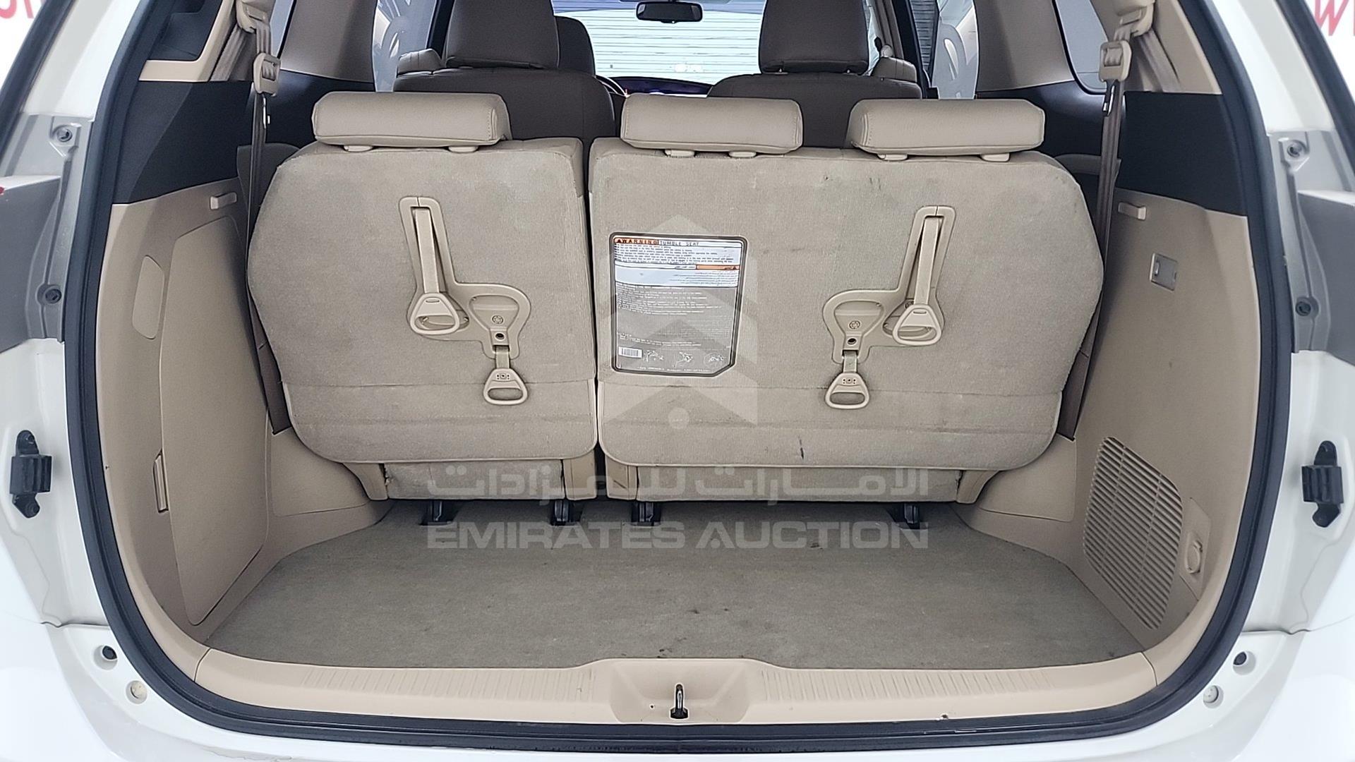 2019 TOYOTA PREVIA VIN: JTNGE52M8K7175485