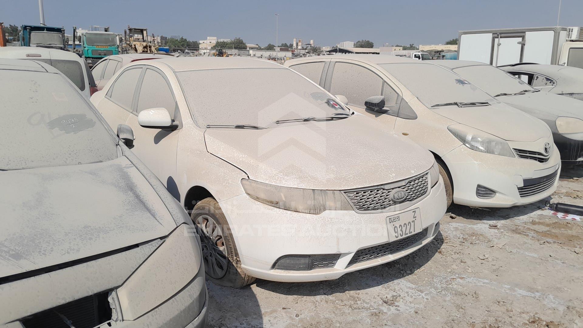 2011 KIA CERATO VIN: KNAFT411XB5352022