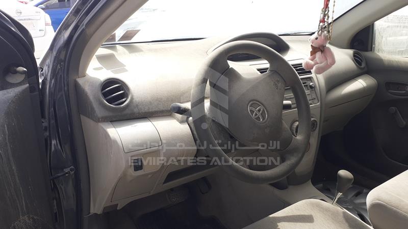 JTDBW9233DL072849 Auction: EmiratesAuction Lot: 410735 JTDBW9233DL072849 Toyota Yaris 2013 GREY Photo 11