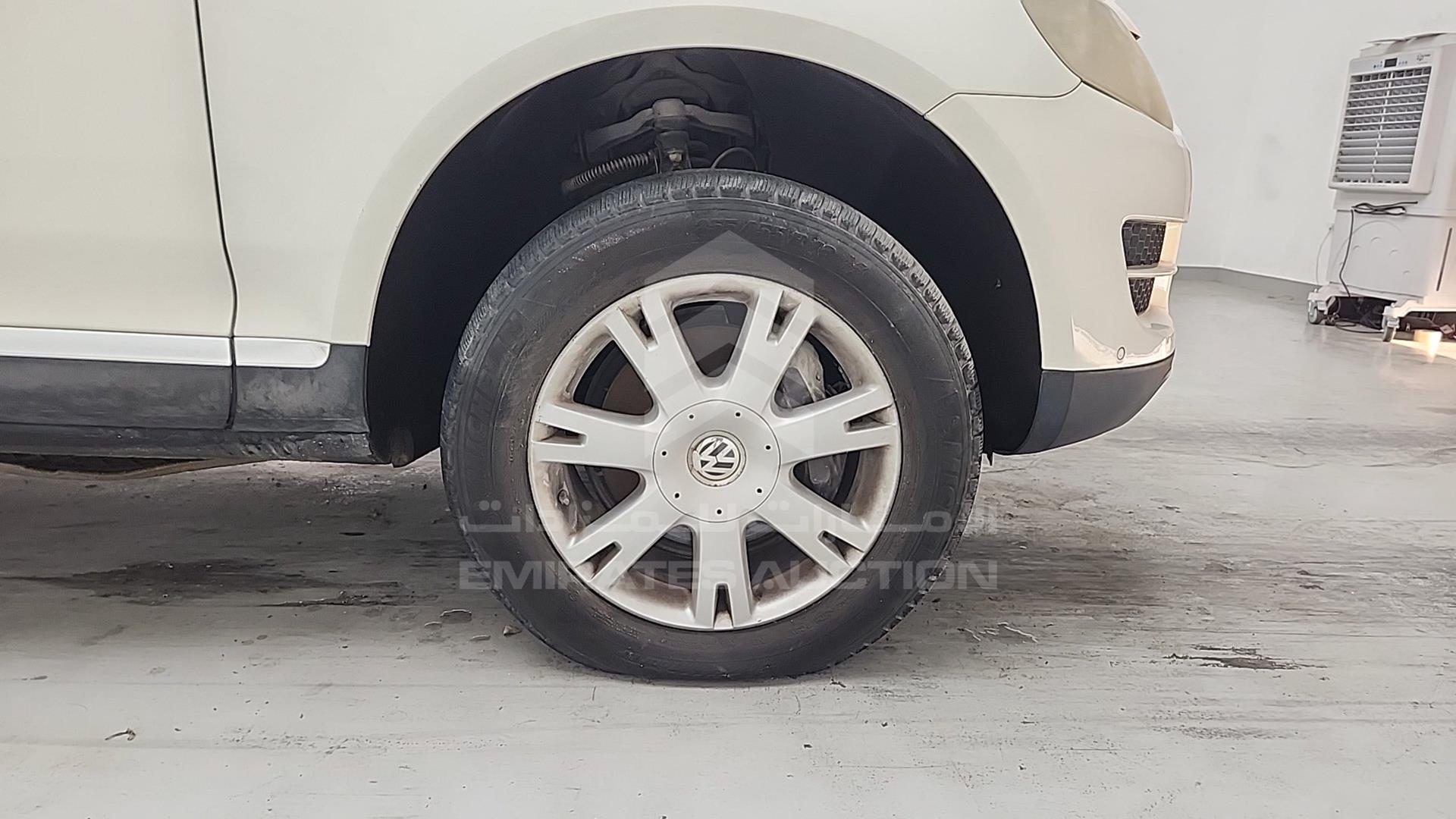2009 VOLKSWAGEN TOUAREG VIN: WVGAL27L59D028448