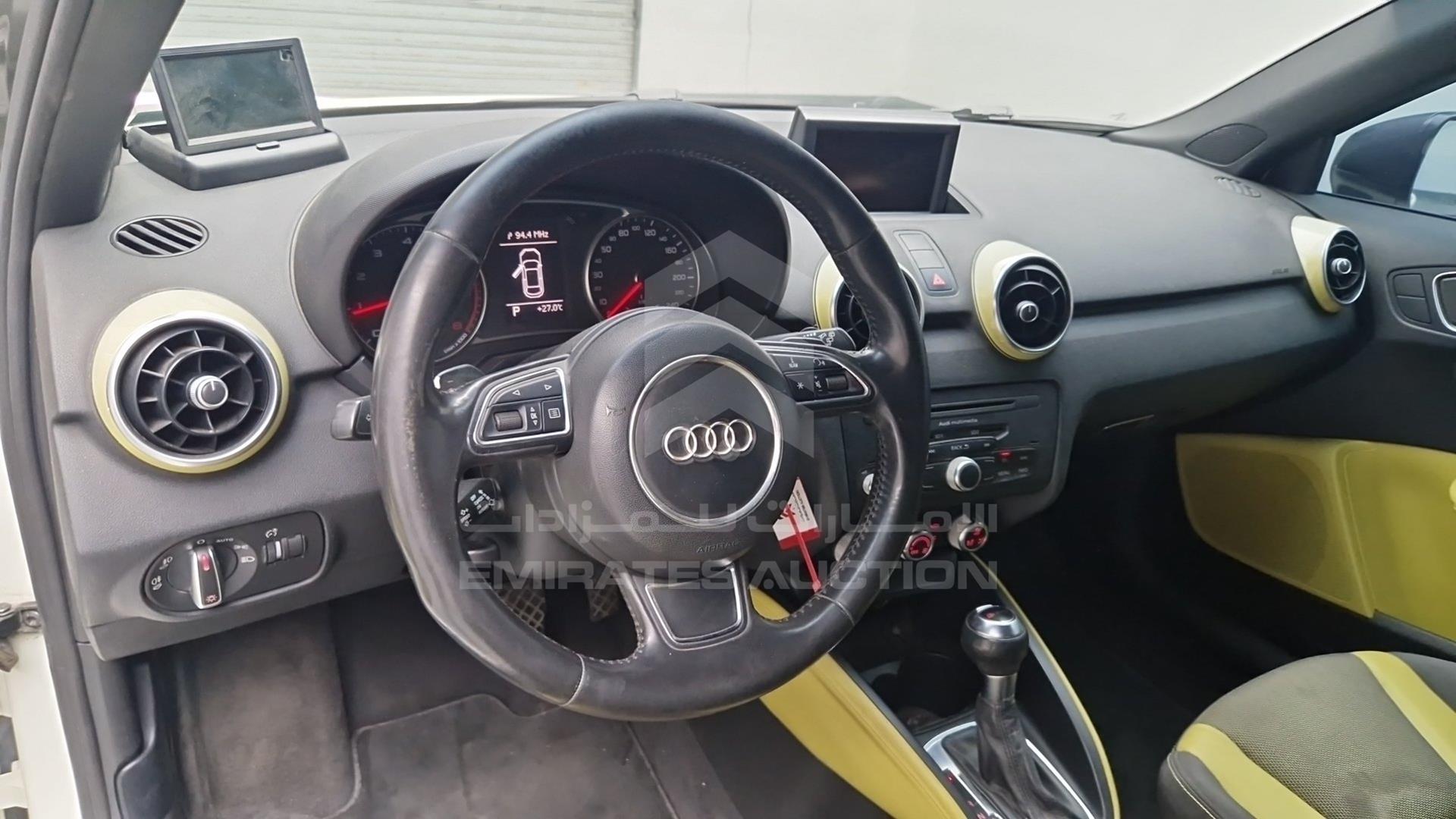 2011 AUDI A1 VIN: WAUAYA8X1BB069417