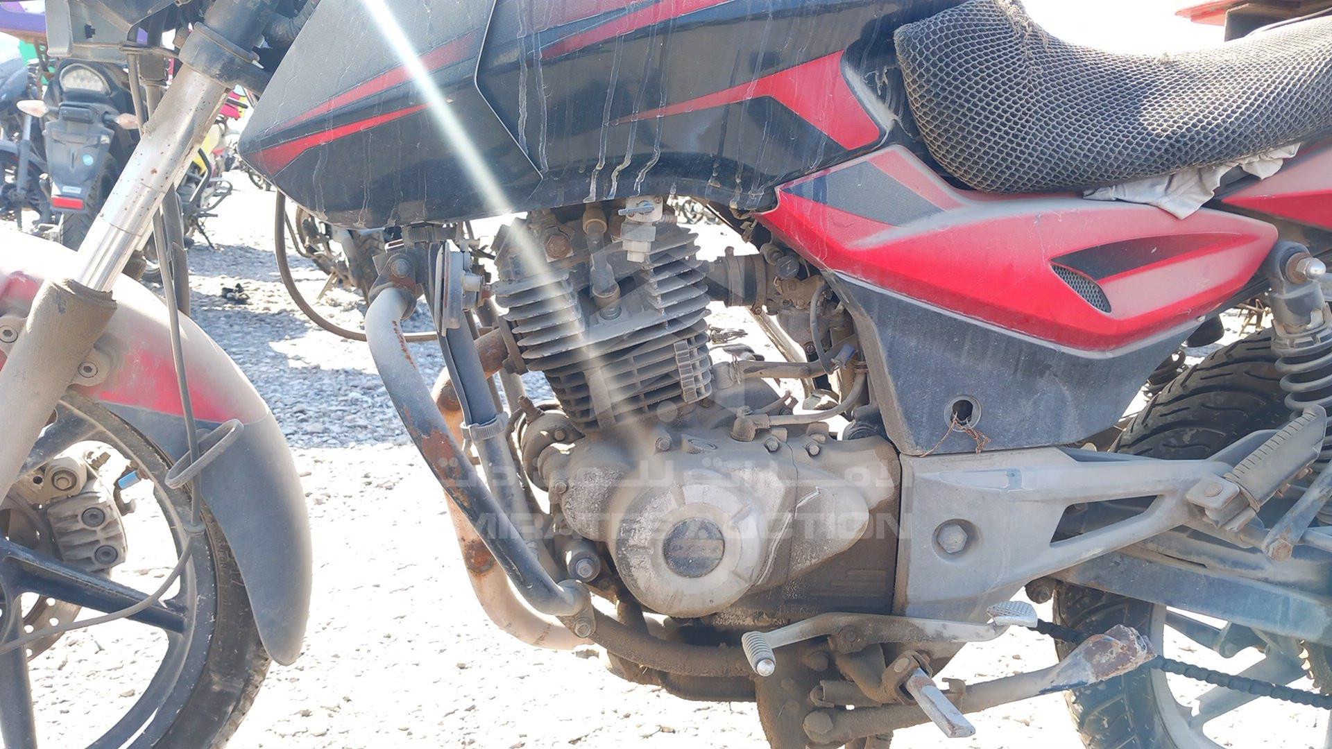 2015 BAJAJ 150 CC VIN: MD2A11CZ5FWF45423