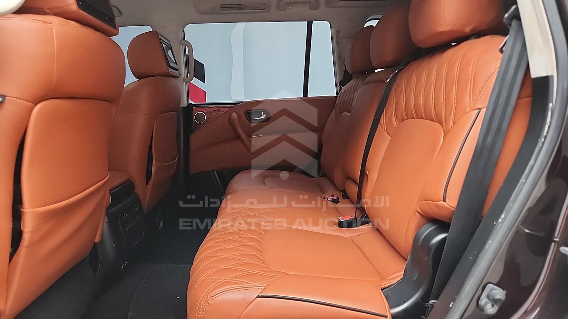 2011 INFINITI QX56 VIN: JNRAZ25Y0B9000342