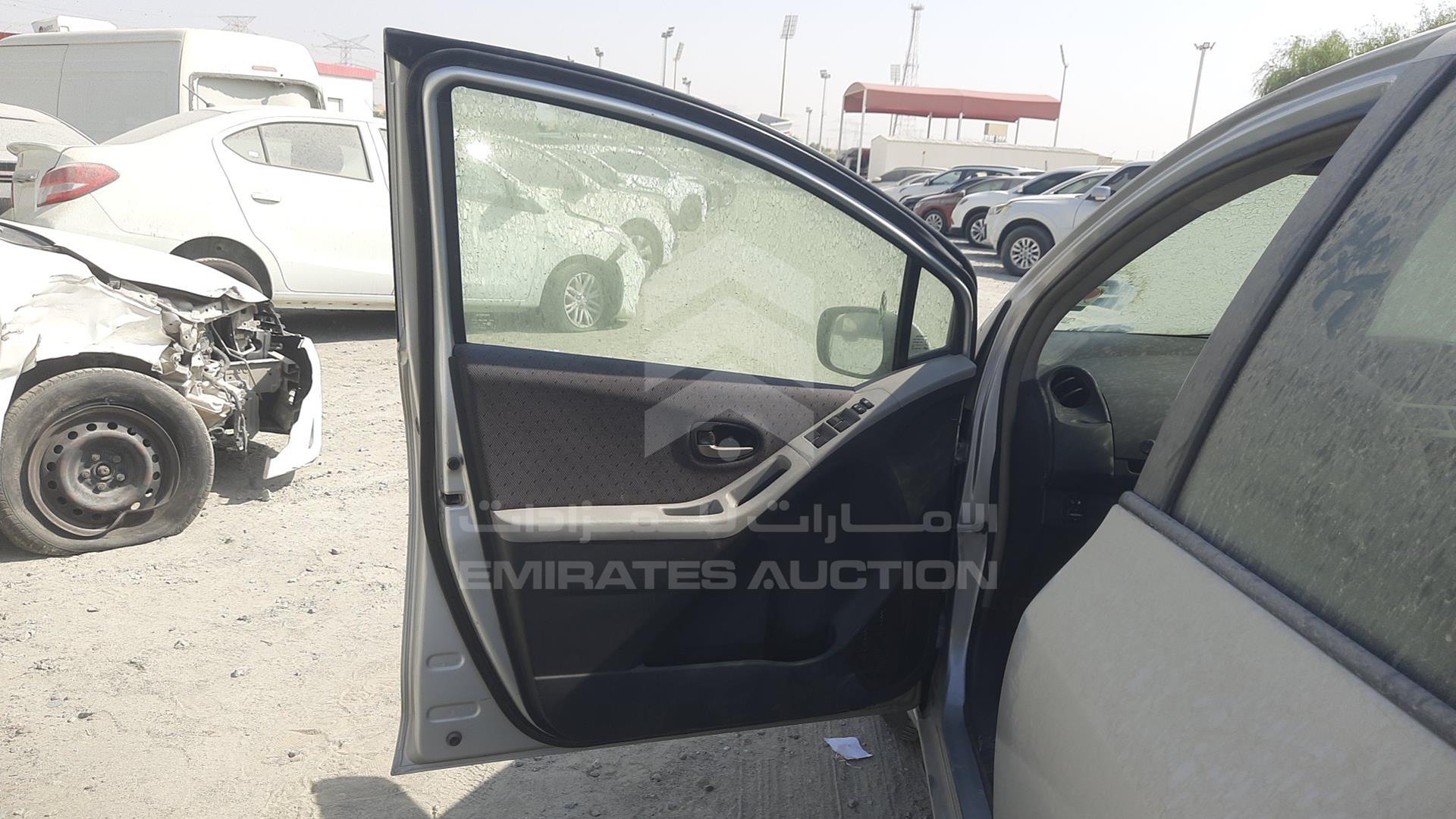 2010 TOYOTA YARIS VIN: JTDKW9239A5144590