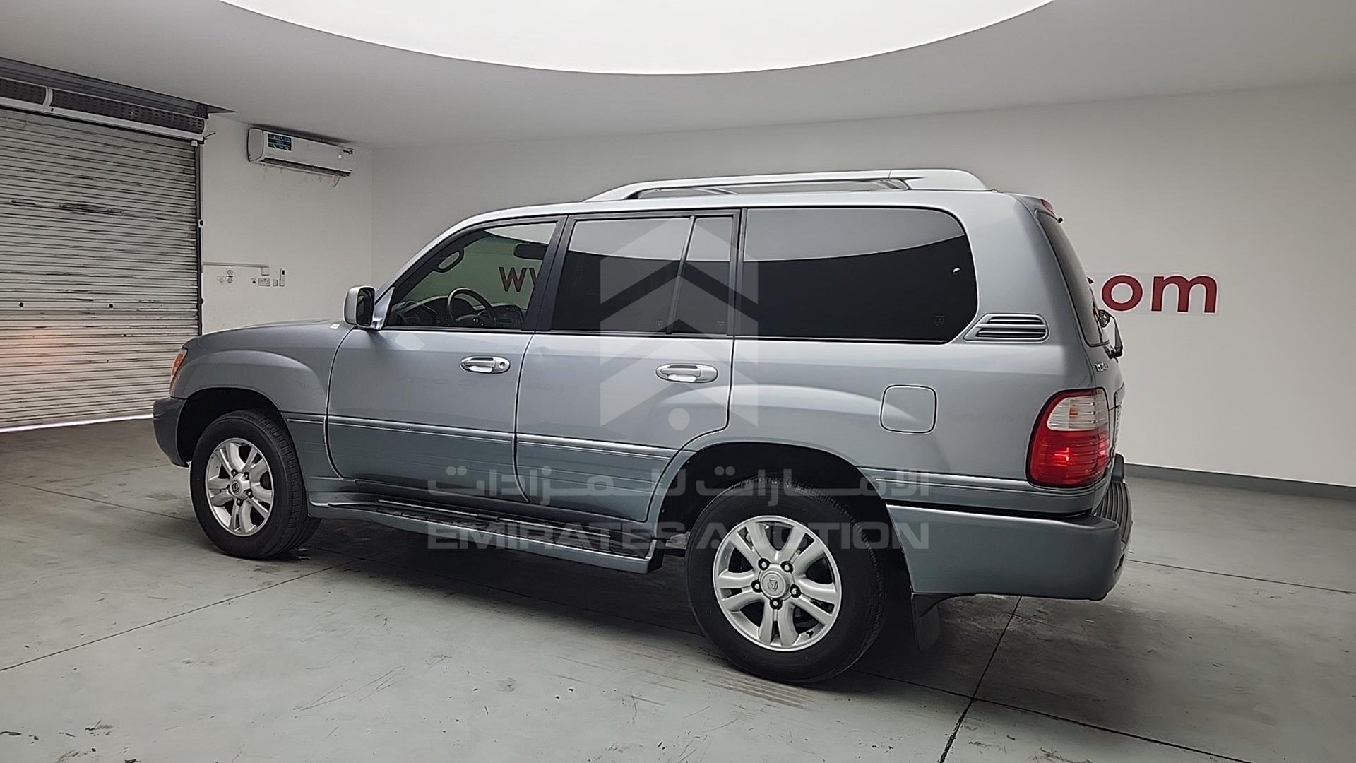 2005 LEXUS LX 470 VIN: JTJHT00W953550346
