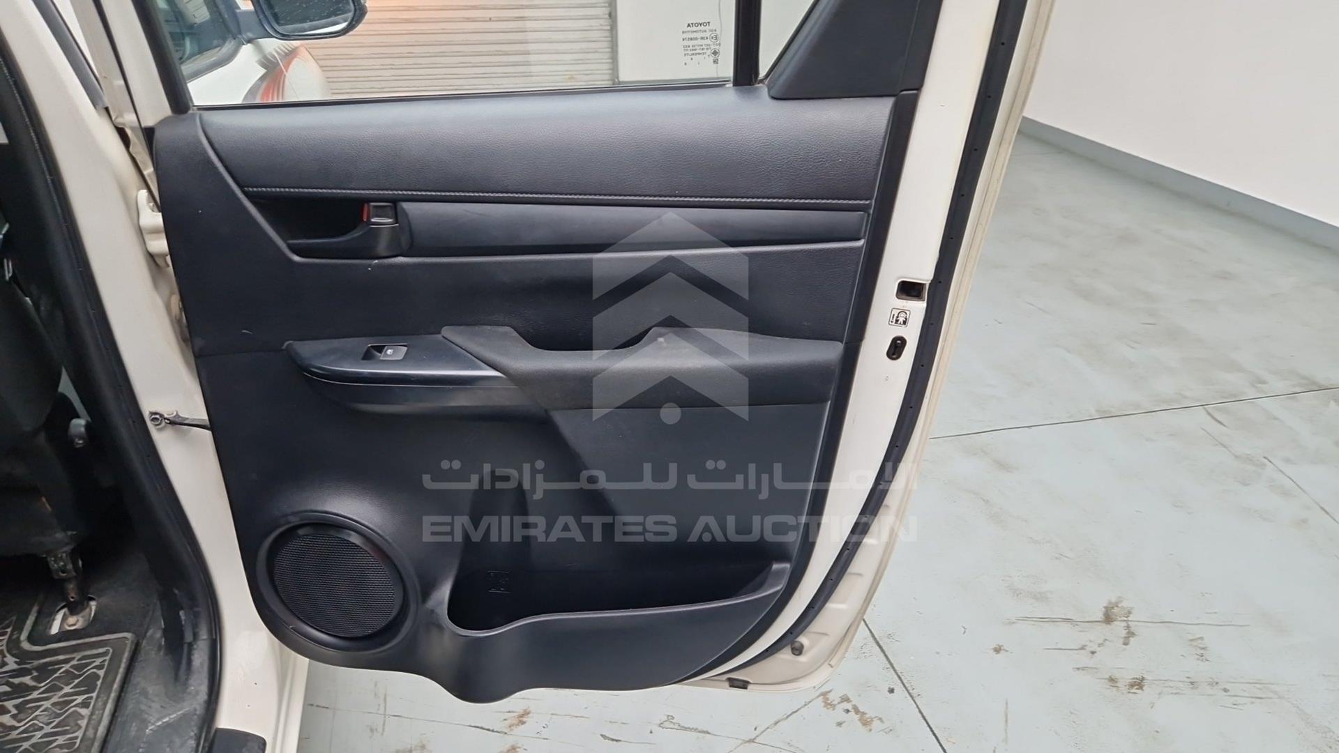 2016 TOYOTA HILUX VIN: MR0JB6CDXG1750298