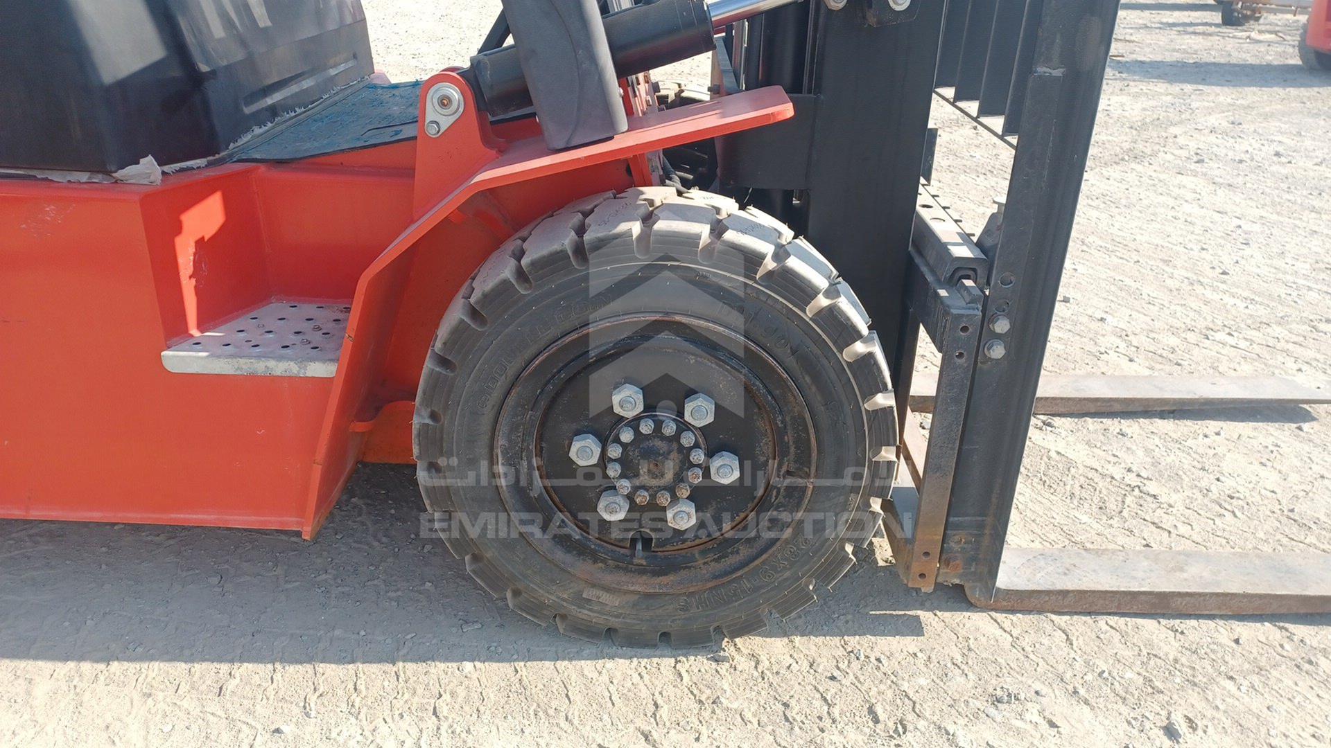 2023 FORKLIFT --- VIN: 2308AG1067K
