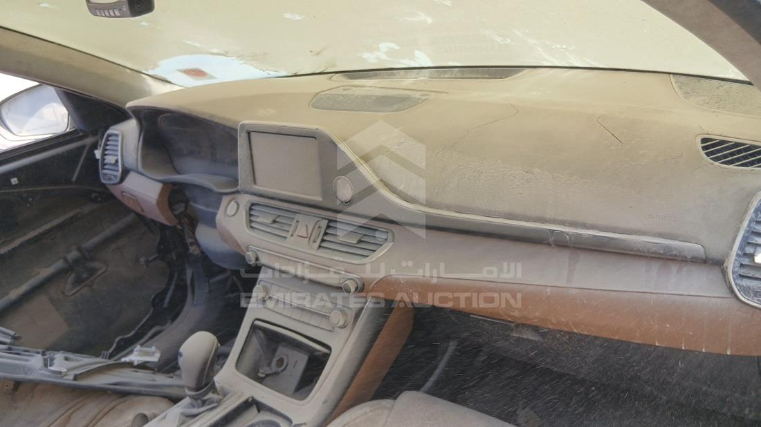 2018 Hyundai Grandeur - Scrap without document — Front Right Passenger Dashboard View — Photo 22