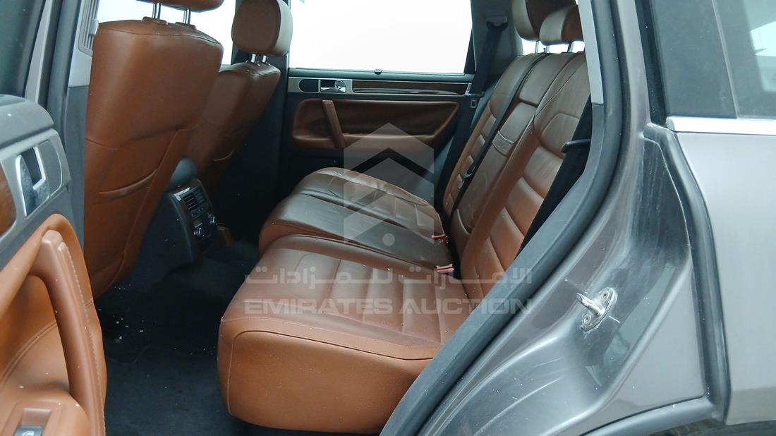 2008 Volkswagen Touareg — Rear Left Passenger View — Photo 13