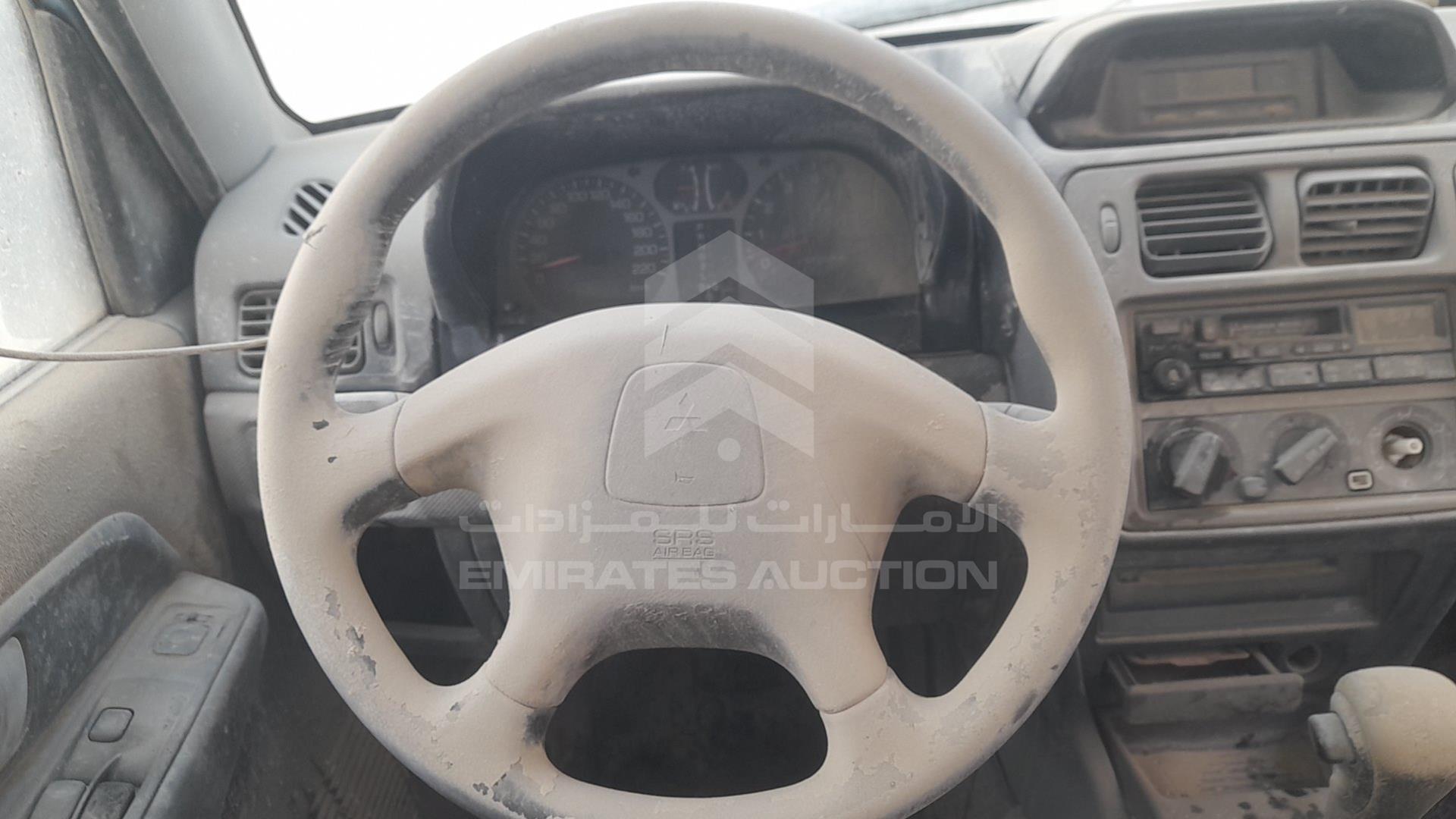2003 MITSUBISHI PAJERO VIN: JMYLRH77W3Z704284