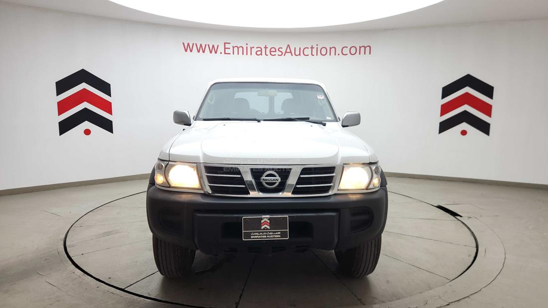 2002 Nissan Patrol — 360-degree view