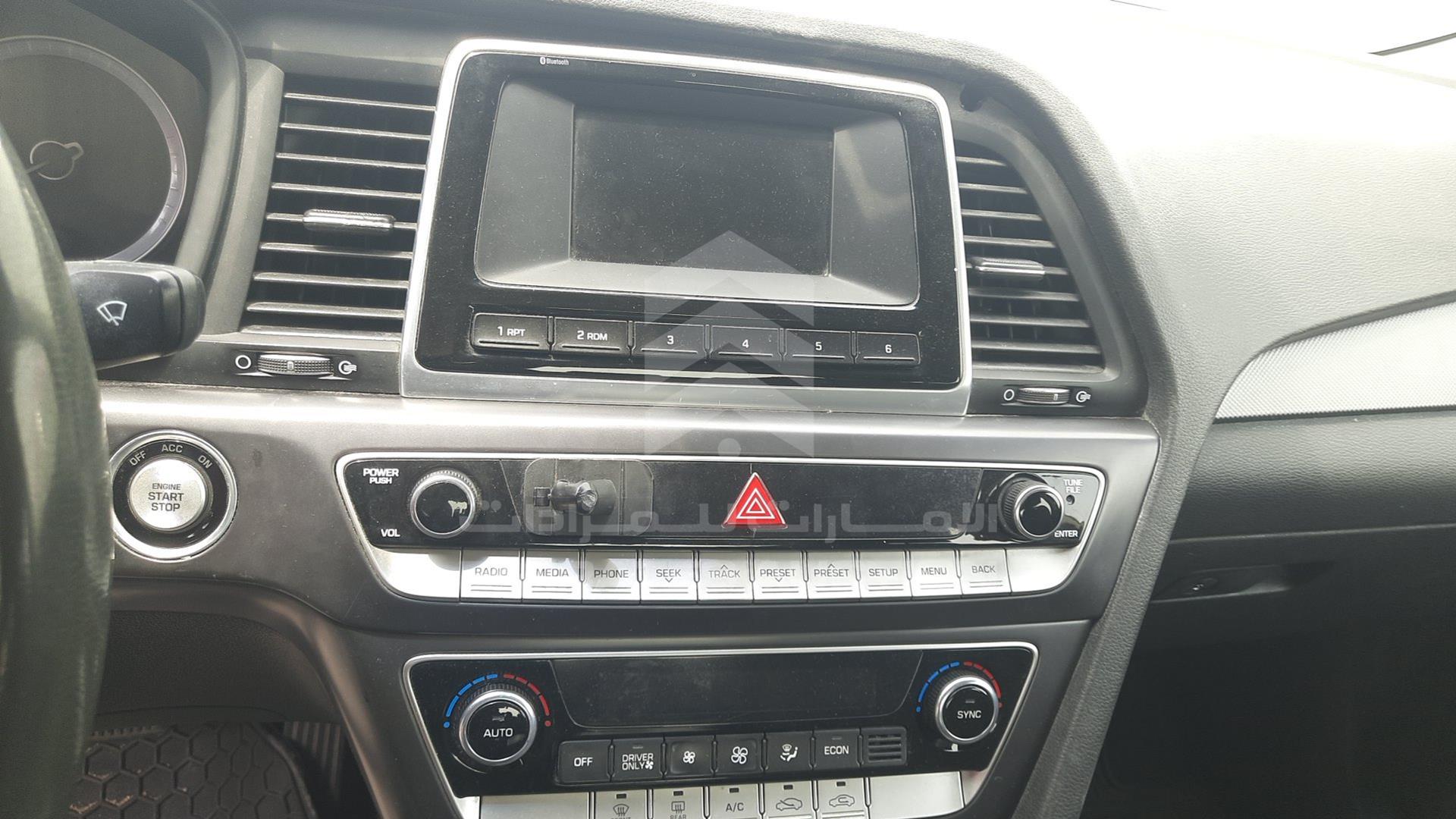 2019 HYUNDAI SONATA VIN: KMHE24135KA092960