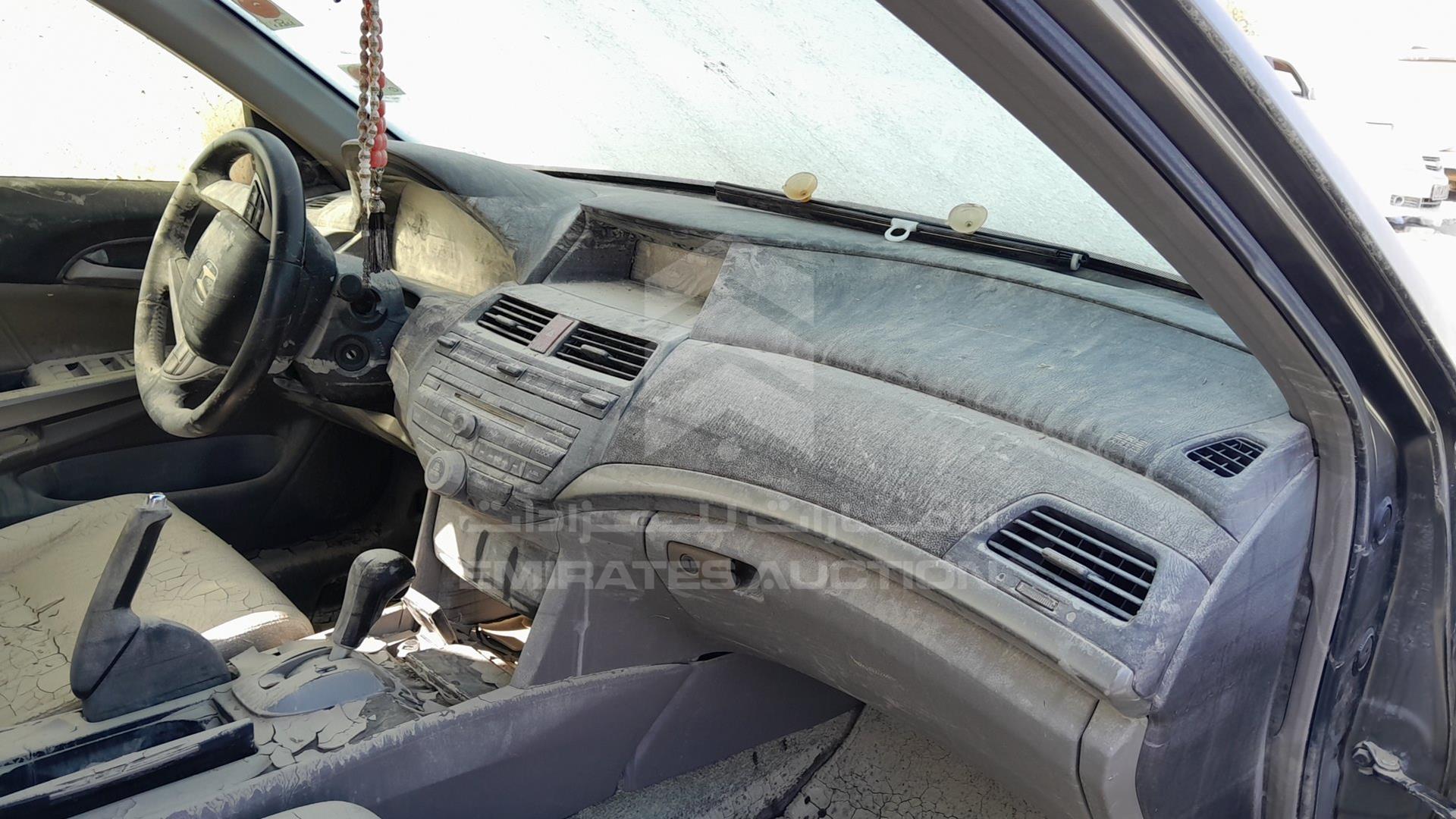 2009 HONDA ACCORD VIN: JHMCP36399C400130