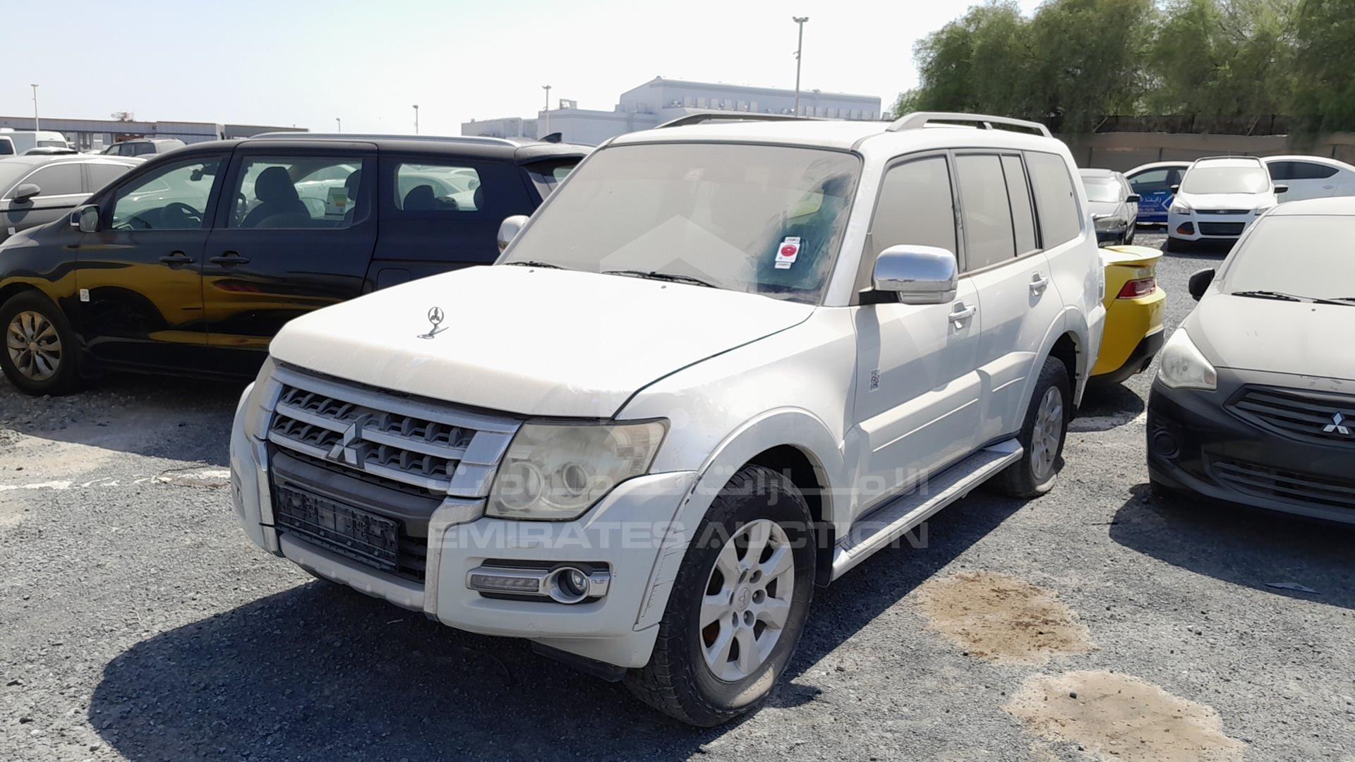 2015 MITSUBISHI PAJERO VIN: JMYLYV95WFJ713366