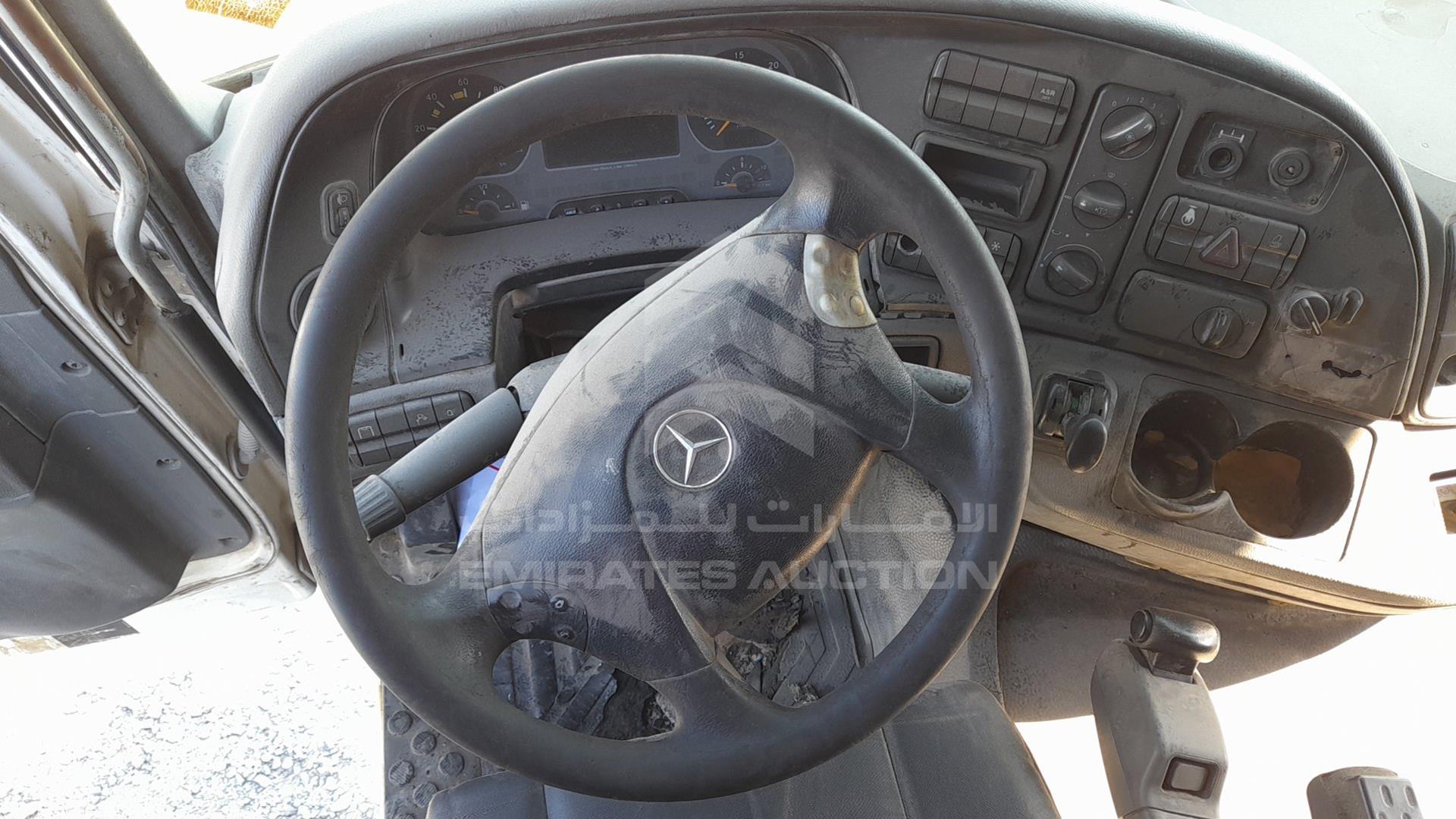 2008 MERCEDES ACTROS VIN: WDAKHCAA18L280325