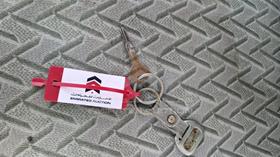 1996 Mitsubishi L 200 — Keys — Photo 6 — Thumbnail