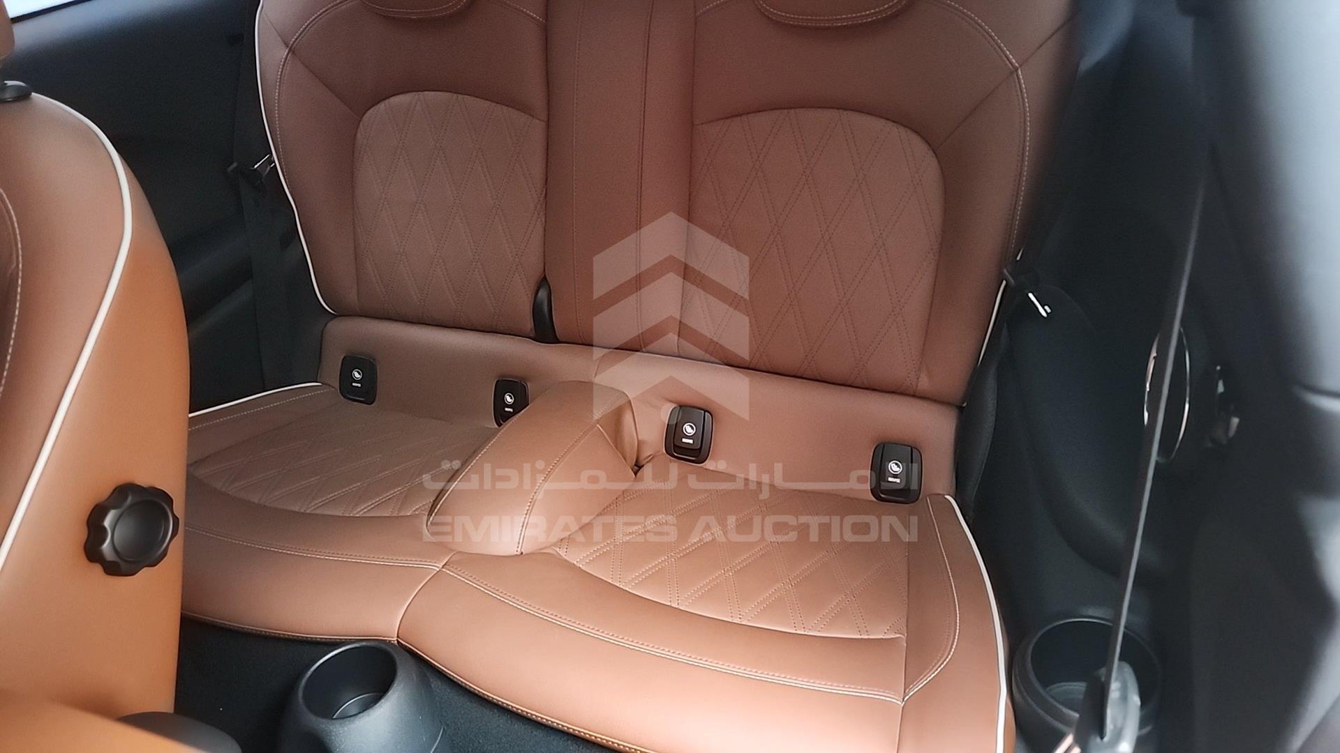 2021 MINI COOPER S VIN: WMWXR5A0XM2N20164