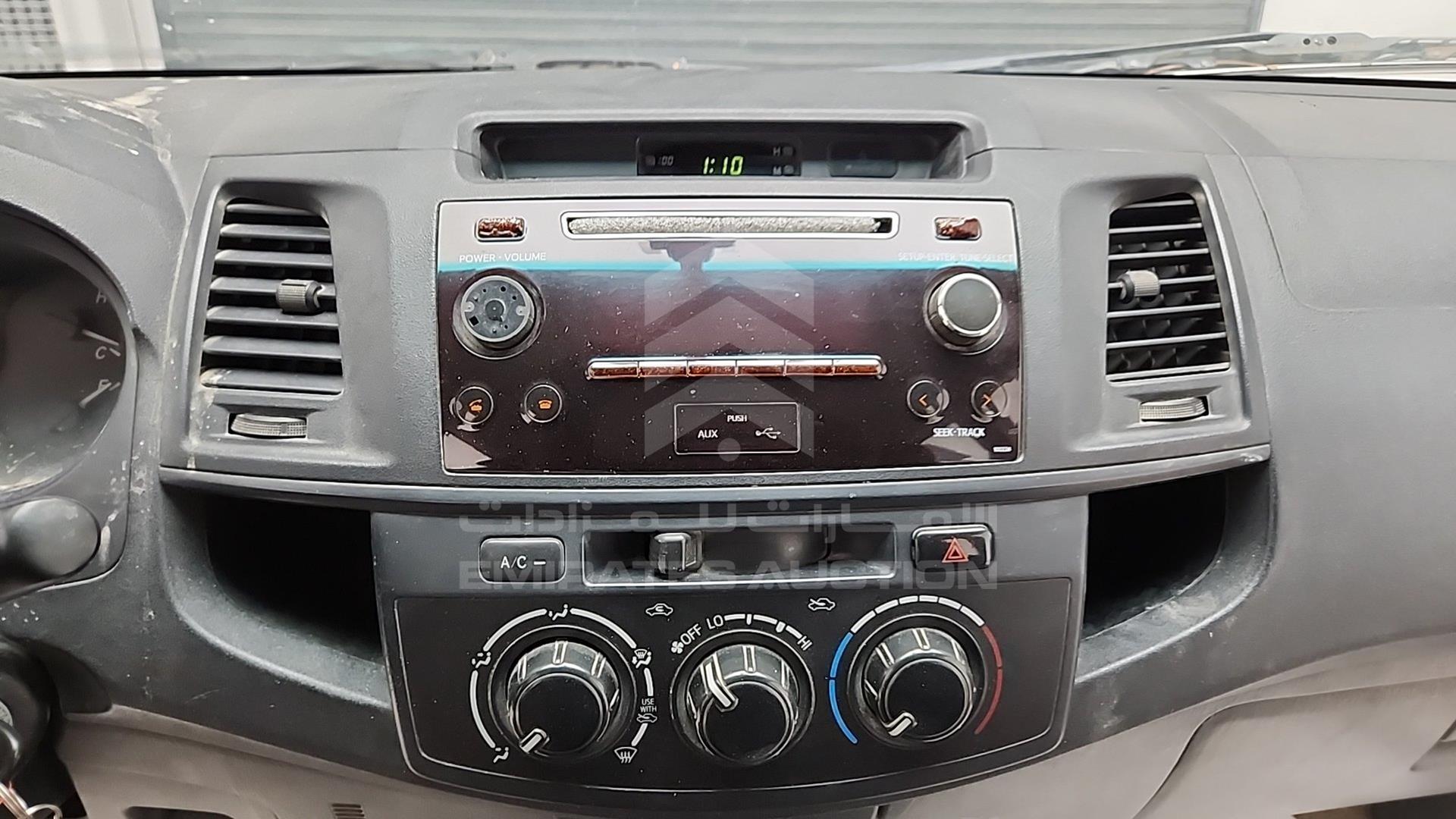 2015 TOYOTA HILUX VIN: MR0EX12G9F2356429